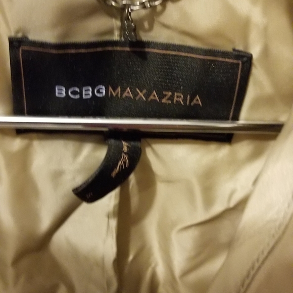 BCBG New Gold Puffer Vest - Picture 8 of 9